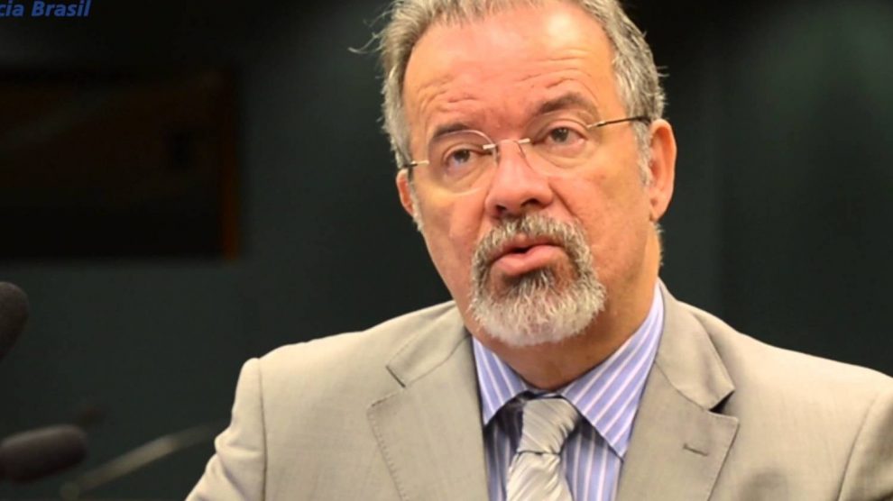 Raul Jungmann vai morar em Lisboa