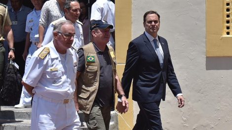 O ministro da Defesa, general Fernando Azevedo e Silva, reuniu-se com o governador Paulo Câmara nesta terça-feira (22) - Foto: Rafael Furtado