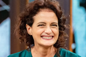 Denise Fraga faz sucesso em série gravada em família na quarentena