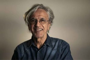 "Estou com medo de errar", diz Caetano Veloso sobre primeira live