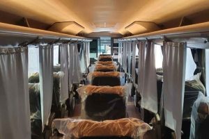 Ônibus adaptado para prevenir Covid-19 começa a operar no Brasil