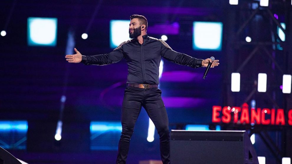Gusttavo Lima faz "maior live do mundo": milhões em cachê e views