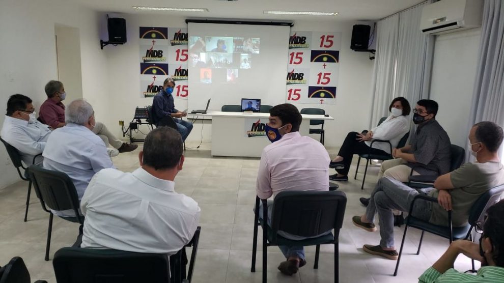 MDB oficializa apoio à candidatura de João campos