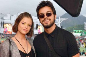 Agatha Moreira e Rodrigo Simas são diagnosticados com coronavírus