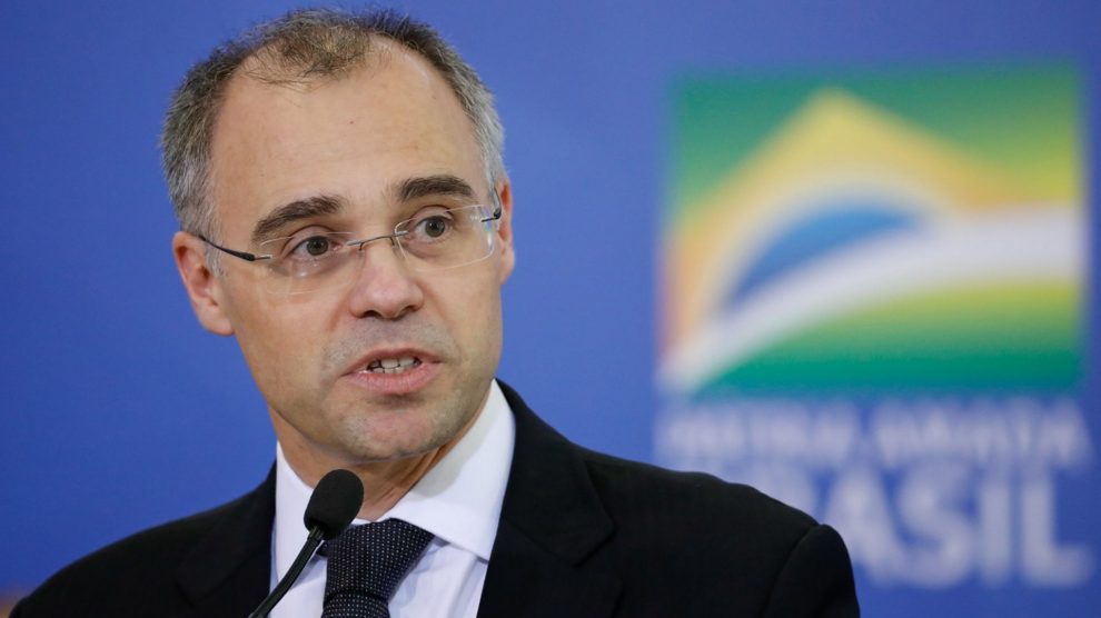 Ministro da Justiça é internado em Brasília