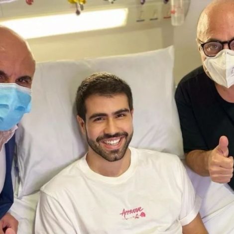 Juliano Laham diz que "renasceu" após retirada de tumor