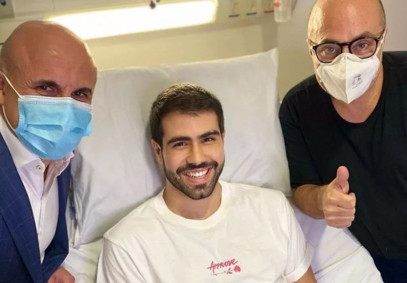 Juliano Laham diz que "renasceu" após retirada de tumor