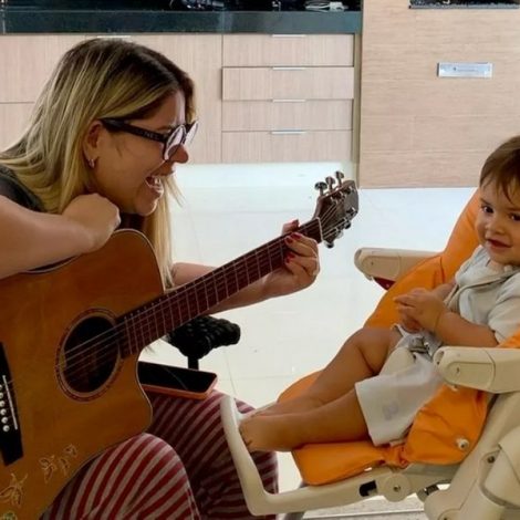 Marília Mendonça compõe música para celebrar 11 meses do filho