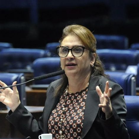 Kátia Abreu é internada com inflamação no pulmão devido à Covid-19