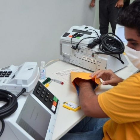 TRE inicia preparação das urnas eletrônicas em Pernambuco