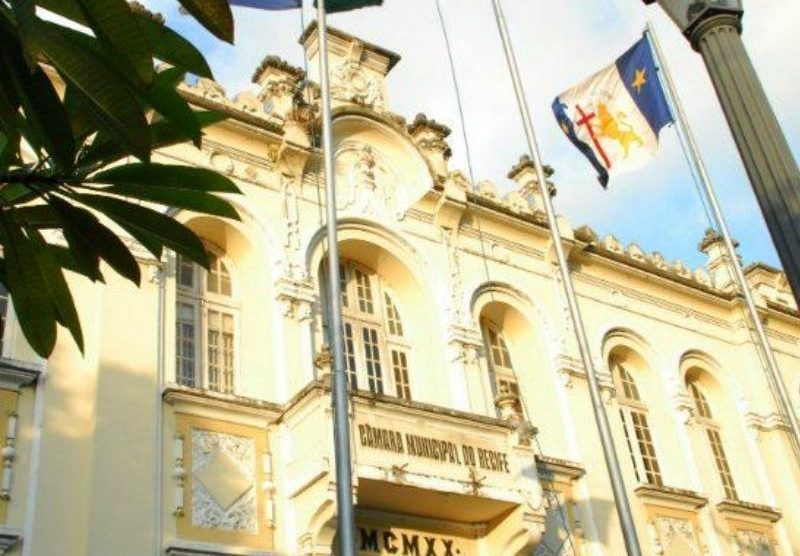 Festa de posse de vereadores e prefeitos eleitos está em xeque