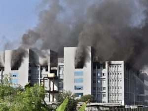Incêndio em fábrica de vacinas na Índia deixa cinco mortos