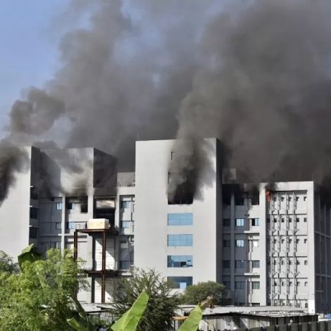Incêndio em fábrica de vacinas na Índia deixa cinco mortos