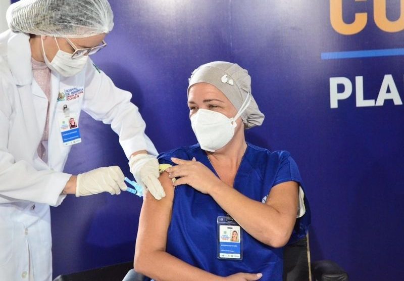 Brasil chega a um milhão de vacinados contra a Covid-19