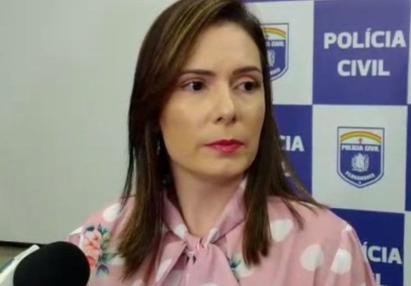 Delegada Patrícia entra com ação para PCR divulgar vacinados