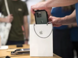 iPhone 15